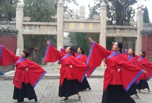 孔子文旅集團鄒魯文化公司陪你一起過“鼠”于你的大年！